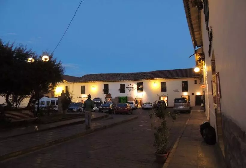 ホテル Cusco Plaza Nazarenas