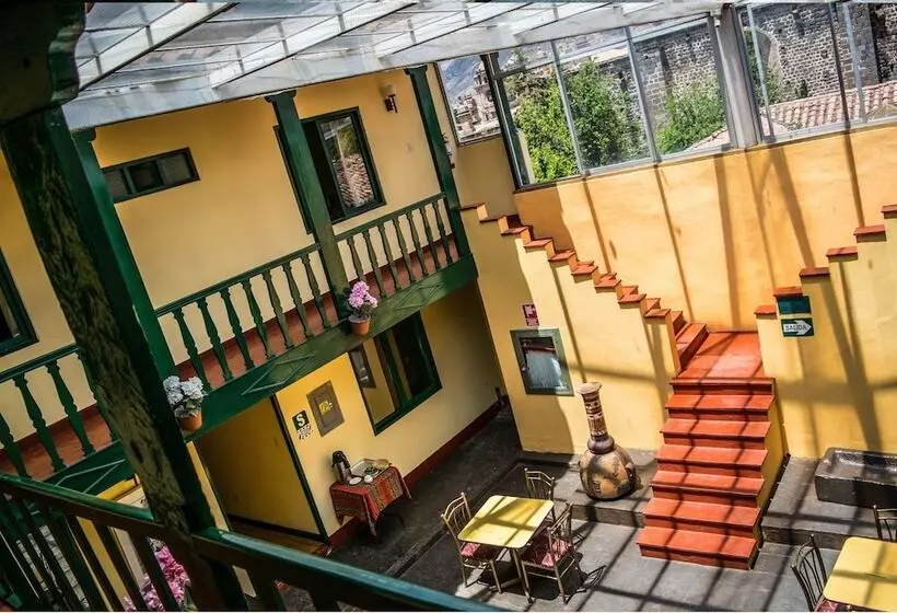 ホテル Cusco Plaza Nazarenas