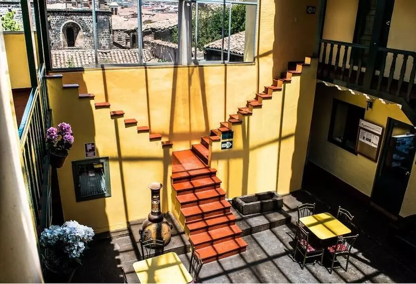 ホテル Cusco Plaza Nazarenas