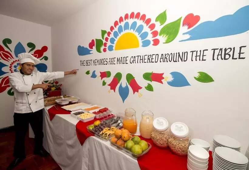 ホテル Cusco Plaza Nazarenas