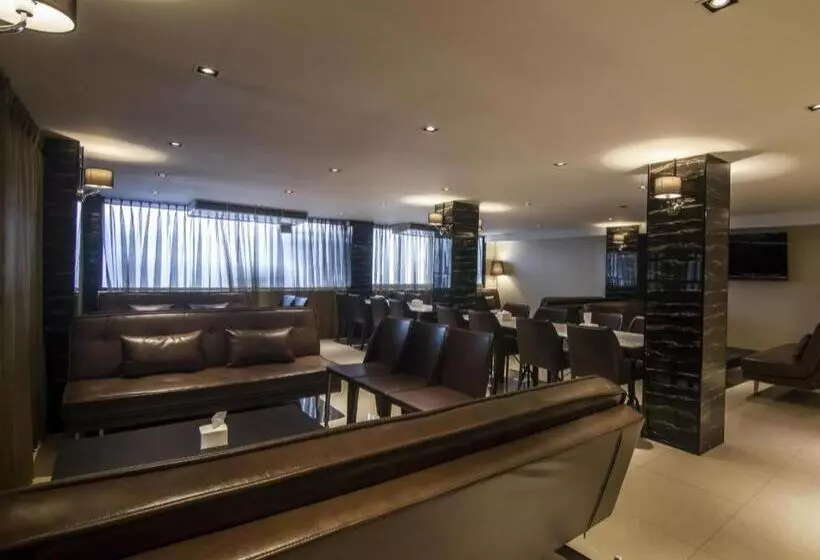 هتل First House