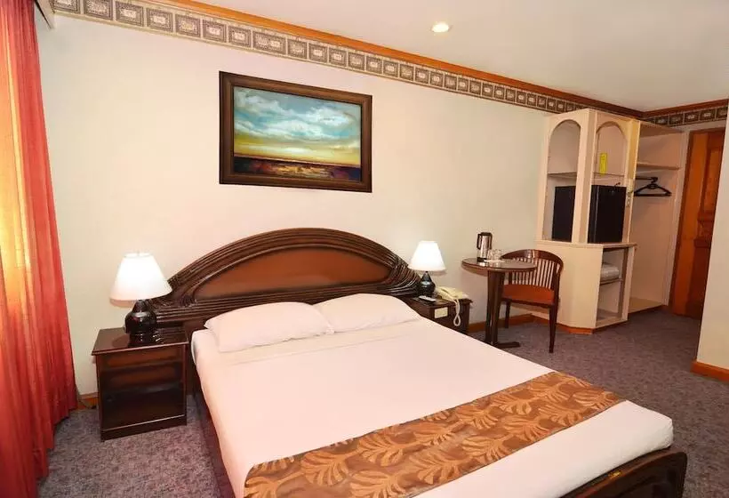 Holiday Plaza Hotel   Cebu
