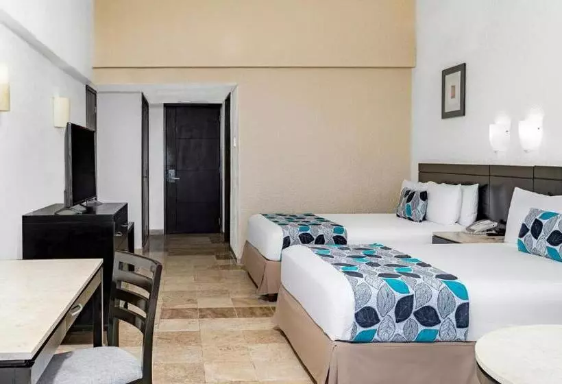 בית מלון כפרי Krystal Ixtapa