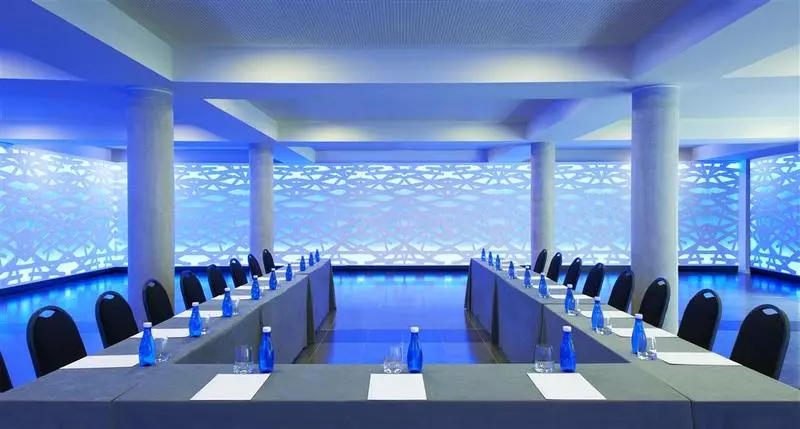 Le Meridien Ra Beach Hotel And Spa