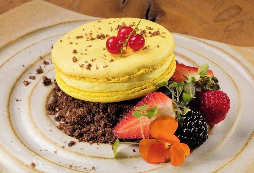 Le Meridien Ra Beach Hotel And Spa