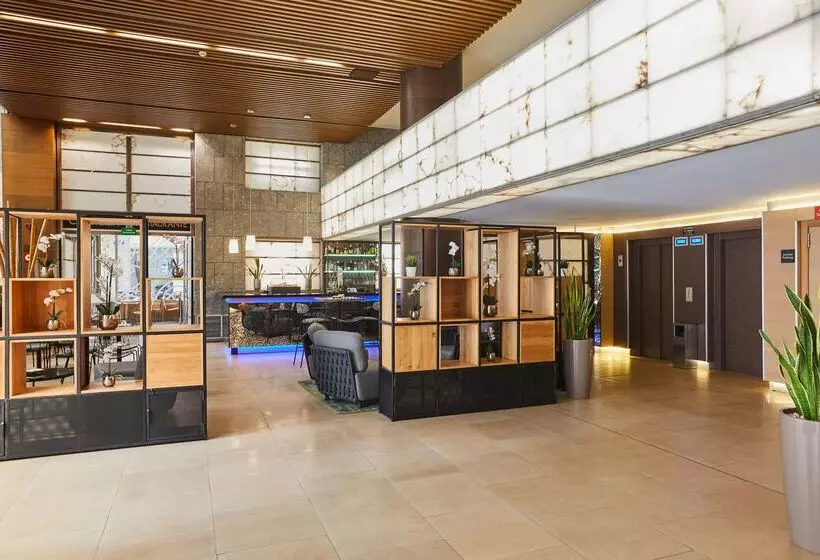 هتل Silken Puerta Valencia