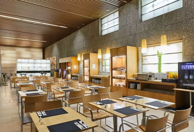 هتل Silken Puerta Valencia