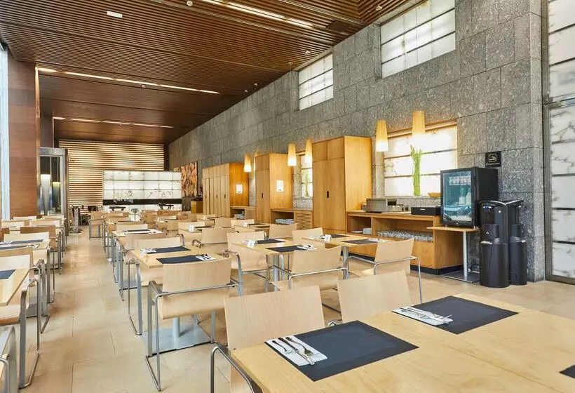 هتل Silken Puerta Valencia