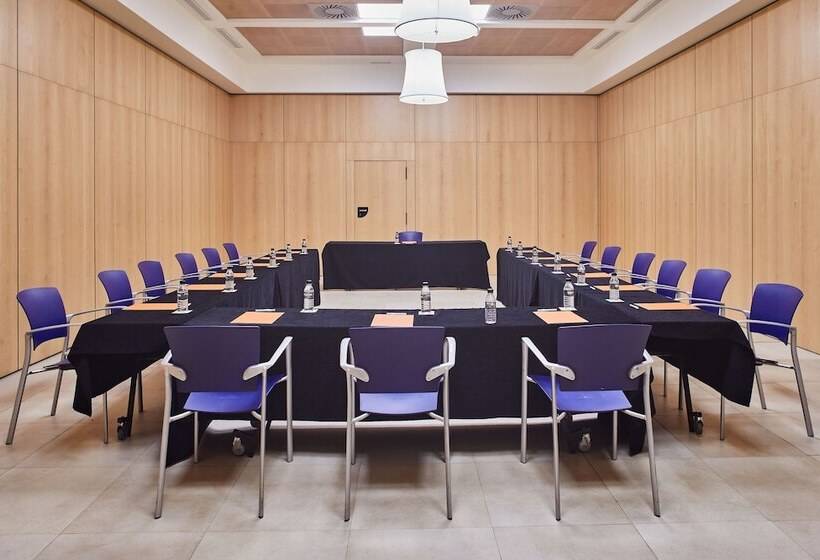 فندق Silken Puerta Valencia