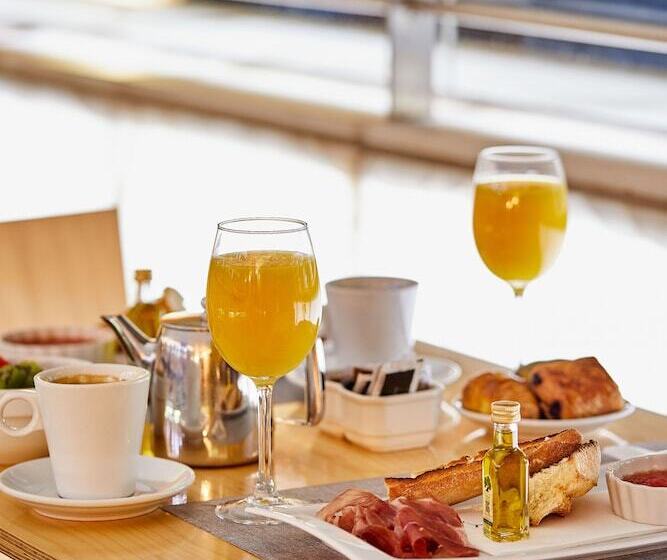 فندق Silken Puerta Valencia