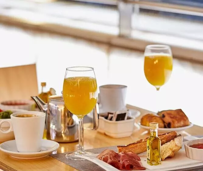 هتل Silken Puerta Valencia