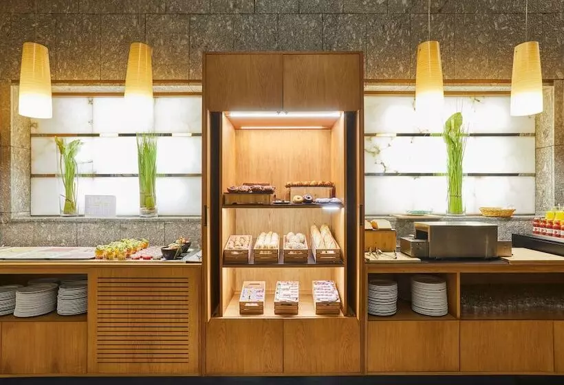 هتل Silken Puerta Valencia