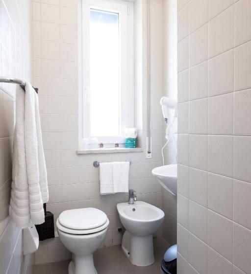 בית מלון כפרי Tirreno