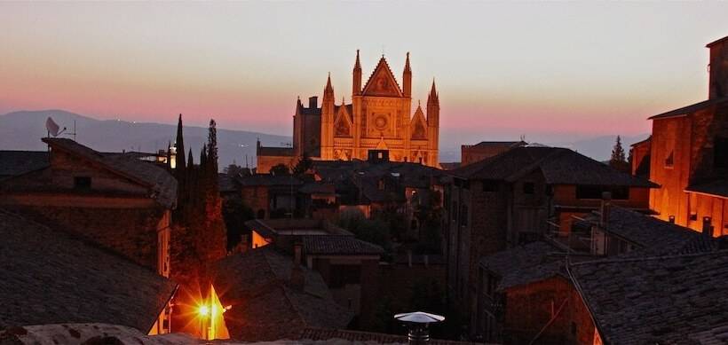 בית מלון כפרי Valentino Centro Storico