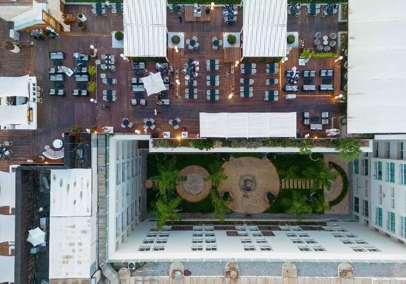 استراحتگاه Mövenpick Hotel Beirut