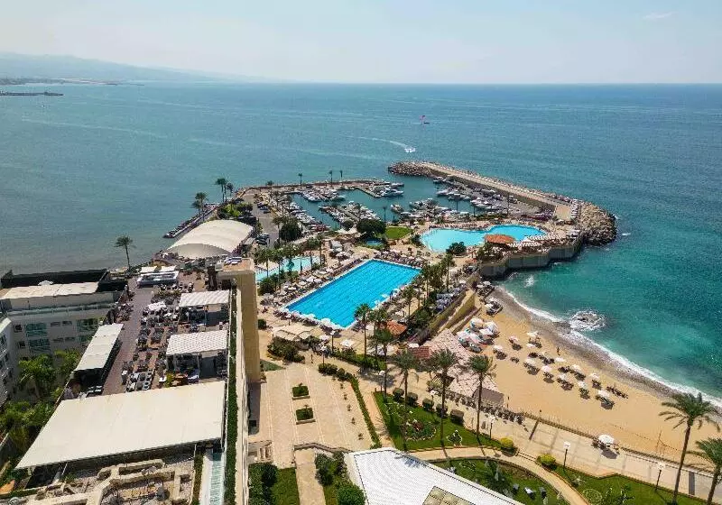 استراحتگاه Mövenpick Hotel Beirut