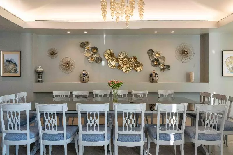 استراحتگاه Mövenpick Hotel Beirut