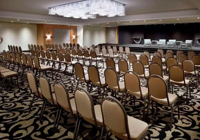 استراحتگاه Mövenpick Hotel Beirut