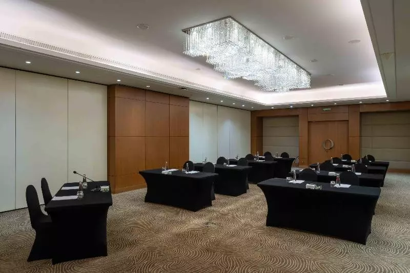 استراحتگاه Mövenpick Hotel Beirut