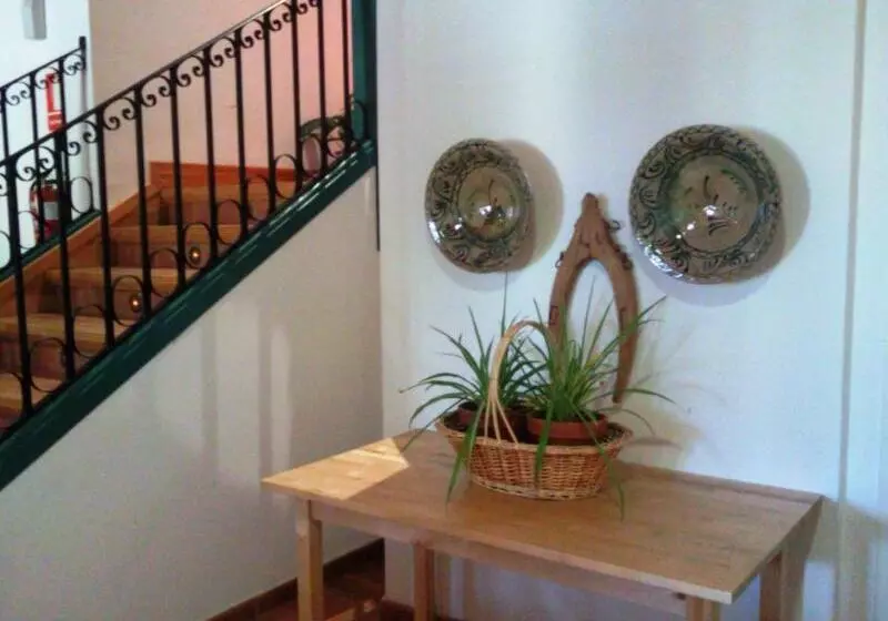 Y Apartamentos La Casa Rural