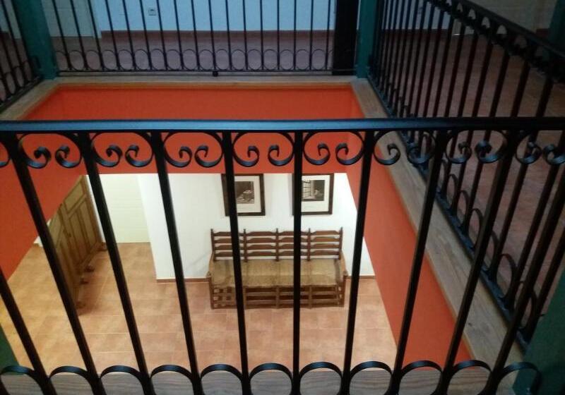 Y Apartamentos La Casa Rural