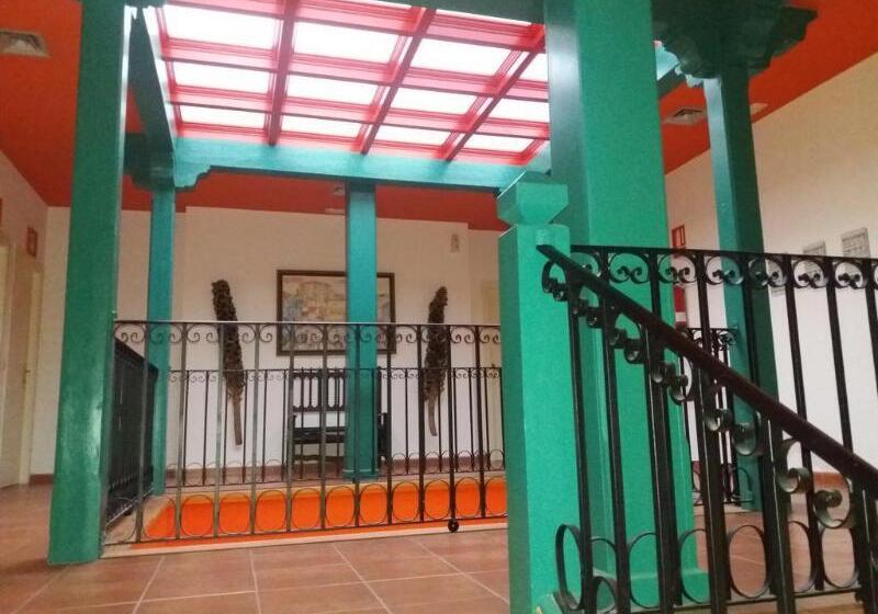 Y Apartamentos La Casa Rural