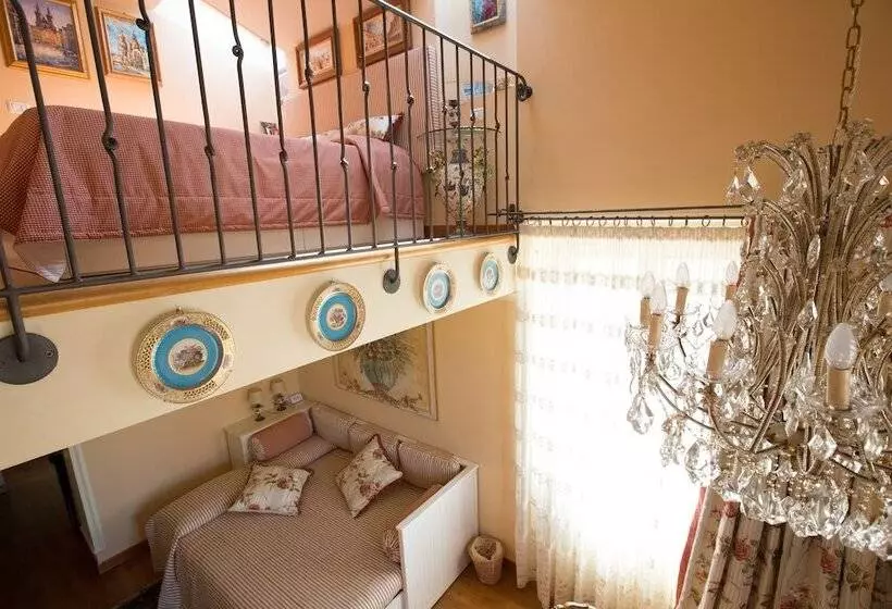 تختخواب و صبحانه Antica Maison