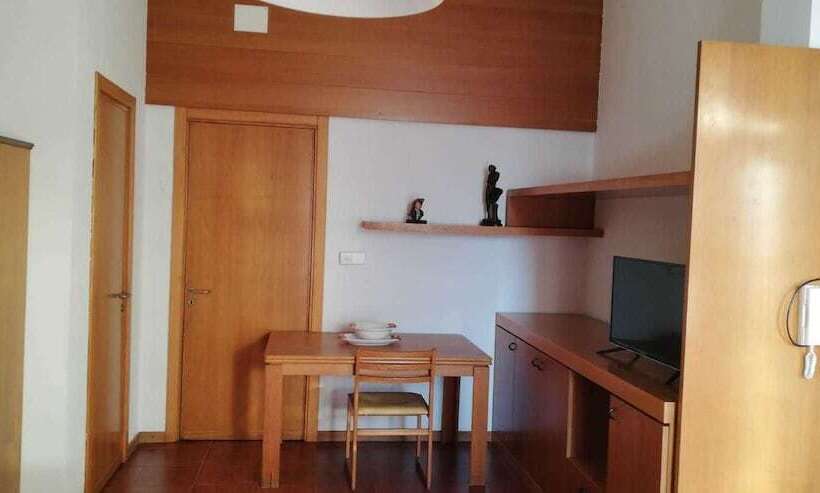 צימר Borgo La Pineta