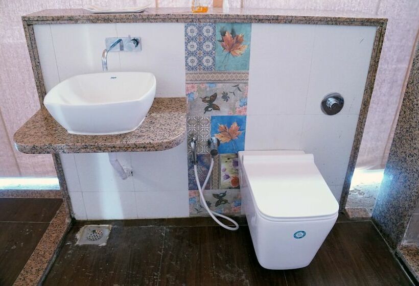 בית מלון כפרי Polo Tent City & Resort