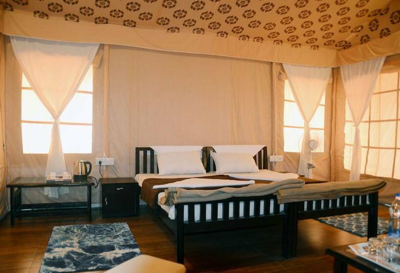 בית מלון כפרי Polo Tent City & Resort