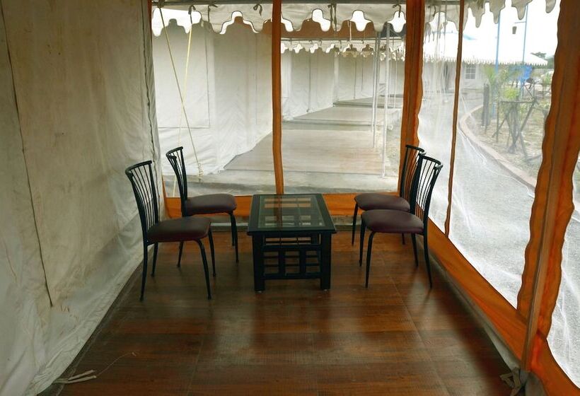 בית מלון כפרי Polo Tent City & Resort