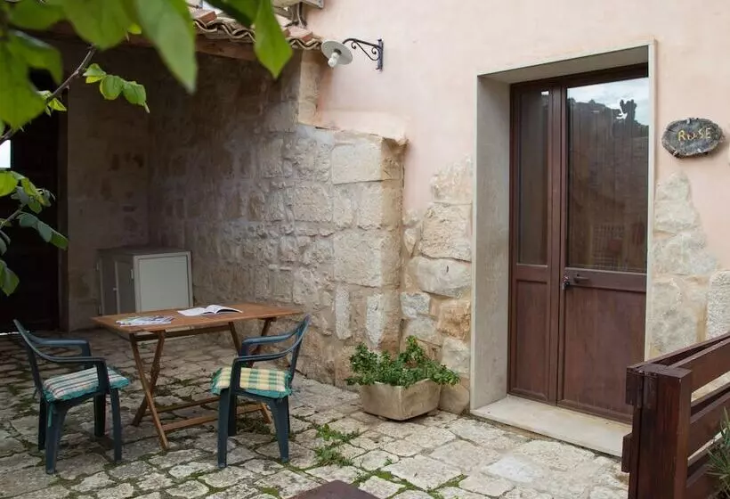 هتل روستایی Casale Imperatore