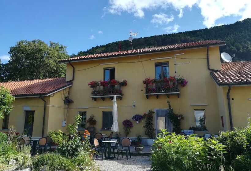 ペンション Templi Italici