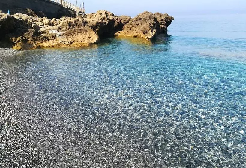 ベッドアンドブレックファースト La Caletta Del Porto