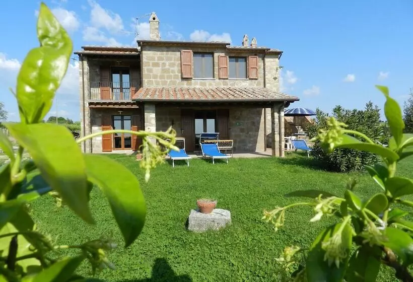 Maaseutuhotelli Agriturismo Le Sorgenti