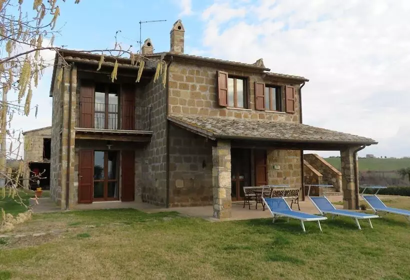 Maaseutuhotelli Agriturismo Le Sorgenti