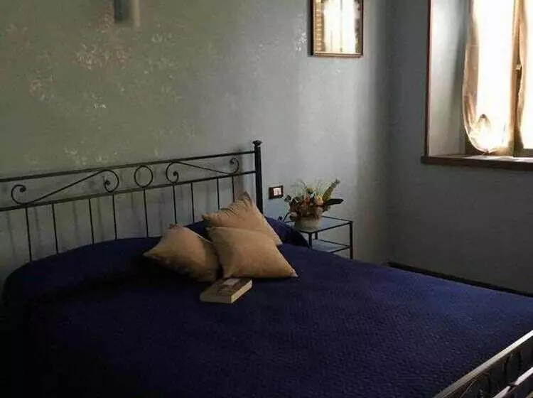 ベッドアンドブレックファースト Il Casale Di Colli Sul Velino