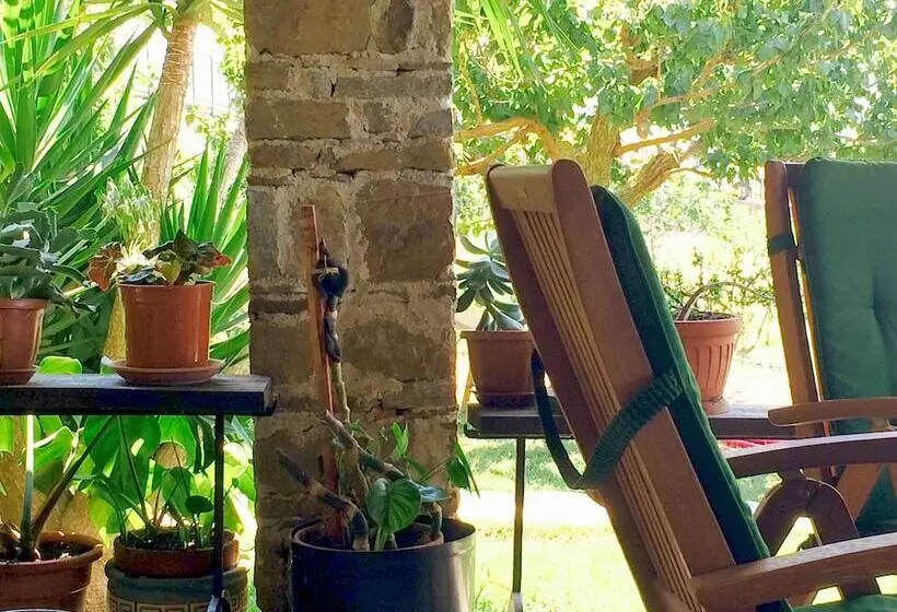 Aamiaismajoitus (B&B) Pozzo Medievale