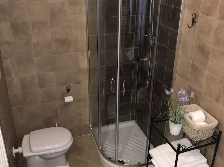 Aamiaismajoitus (B&B) Pozzo Medievale