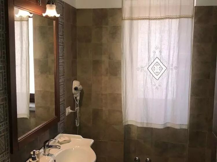 Aamiaismajoitus (B&B) Pozzo Medievale