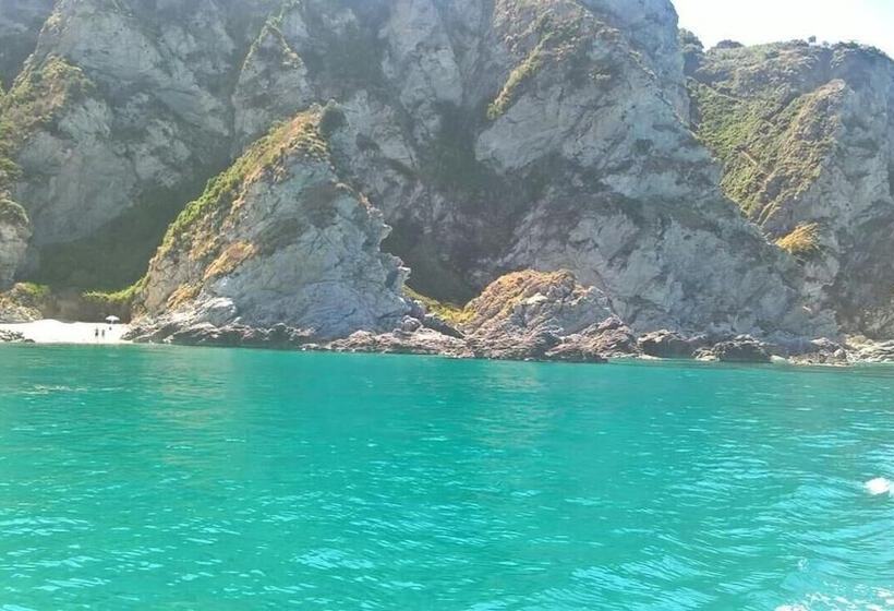 ペンション Acquarium Tropea