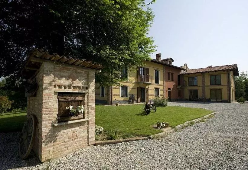 Maaseutuhotelli Agriturismo Cascina Monchiero