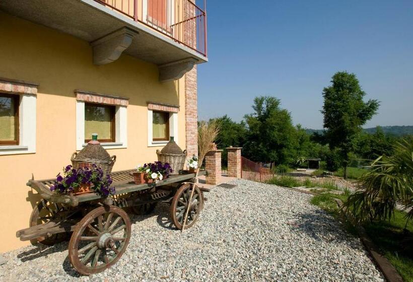 בית מלון כפרי Agriturismo Cascina Monchiero