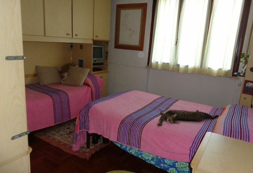 Пансион Maison De Dora B&b