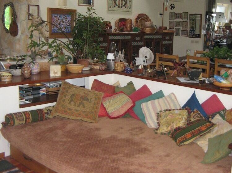 膳宿费 Suncave Gardens Naturist