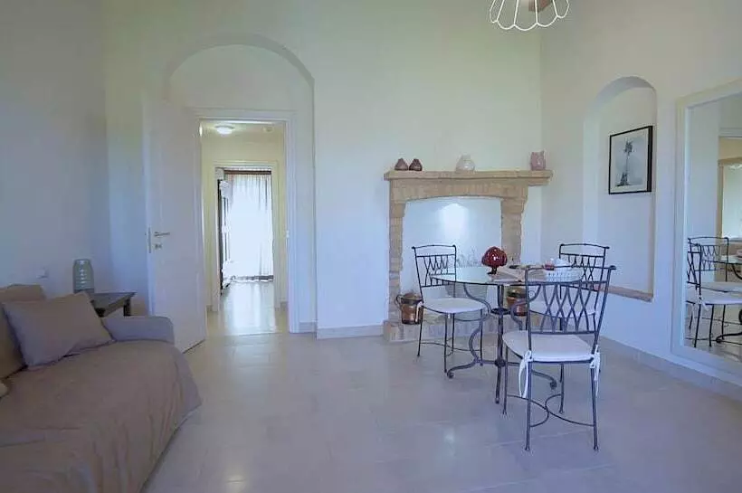 مسافرخانه Il Filaro Del Castello Di San Basilio