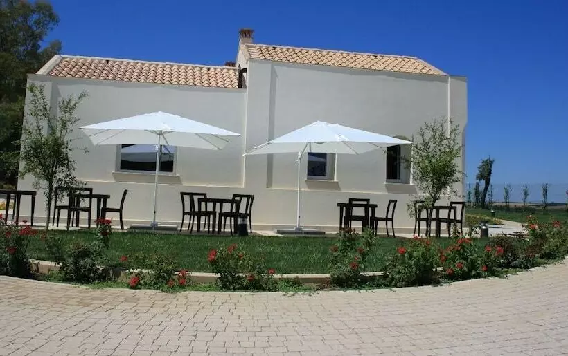 مسافرخانه Il Filaro Del Castello Di San Basilio