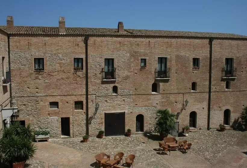 مسافرخانه Il Filaro Del Castello Di San Basilio