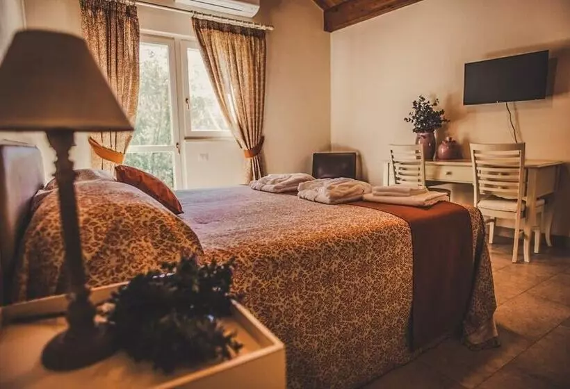 مسافرخانه Il Filaro Del Castello Di San Basilio