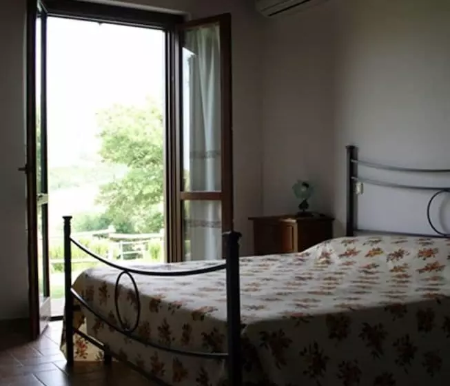 田舎風ホテル Agriturismo Serratone